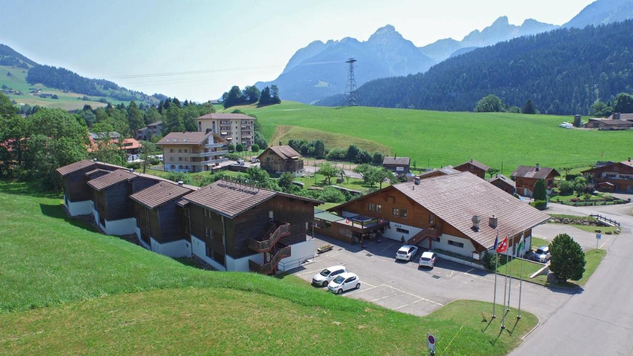 Hotel Roc Et Neige Château-d'Oex Exterior foto
